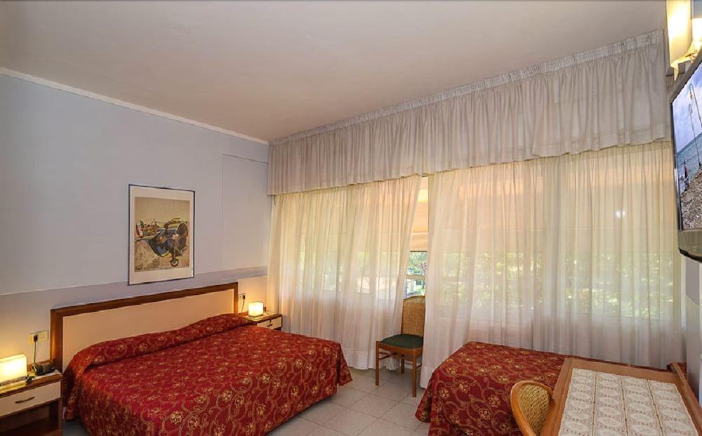 Hotel Le Ginestre Lido di Camaiore Zewnętrze zdjęcie