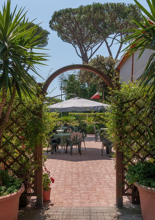 Hotel Le Ginestre Lido di Camaiore Zewnętrze zdjęcie