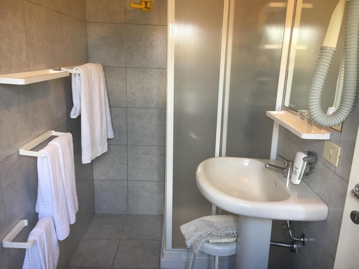 Hotel Le Ginestre Lido di Camaiore Zewnętrze zdjęcie