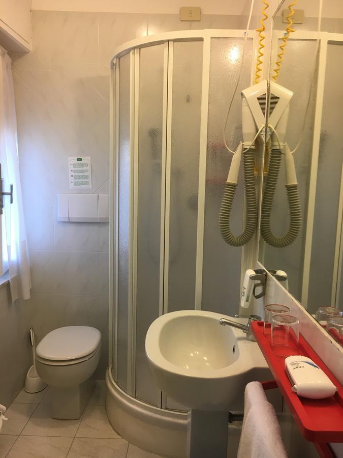 Hotel Le Ginestre Lido di Camaiore Zewnętrze zdjęcie